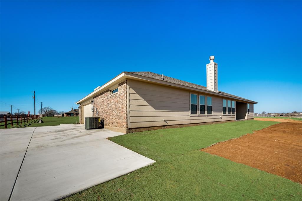 251 Springwood Ranch Loop, Springtown, TX 76082
