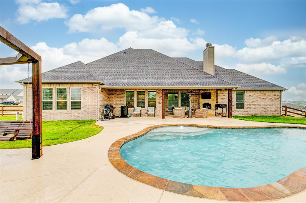 6429 Starlight Ranch Rd, Godley, TX 76044
