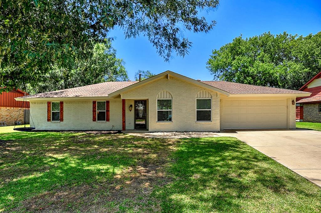 2210 Rex Cruse Dr Sherman Tx 75092 Har Com