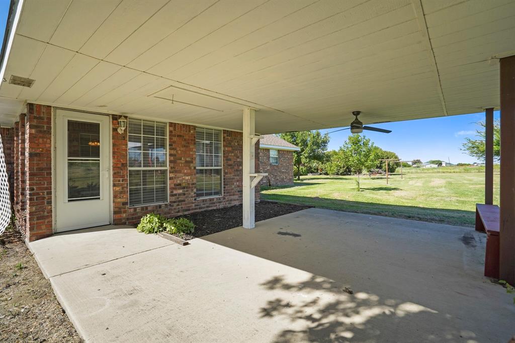 116 E Stephenson St, Frost, TX 76641