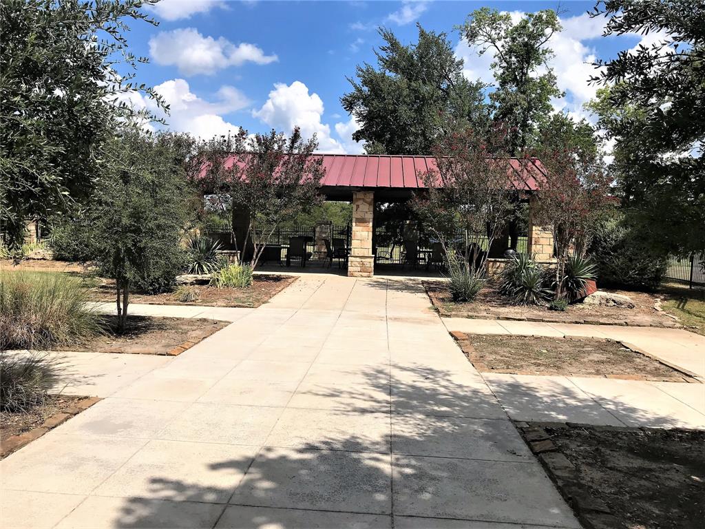 1440 Shadow Lakes Dr, Wills Point, TX 75169