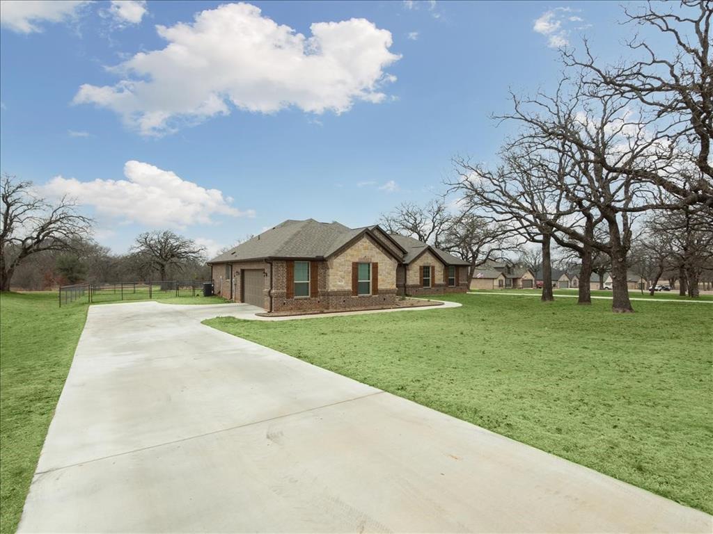 9121 Old Springtown Rd, Springtown, TX 76082
