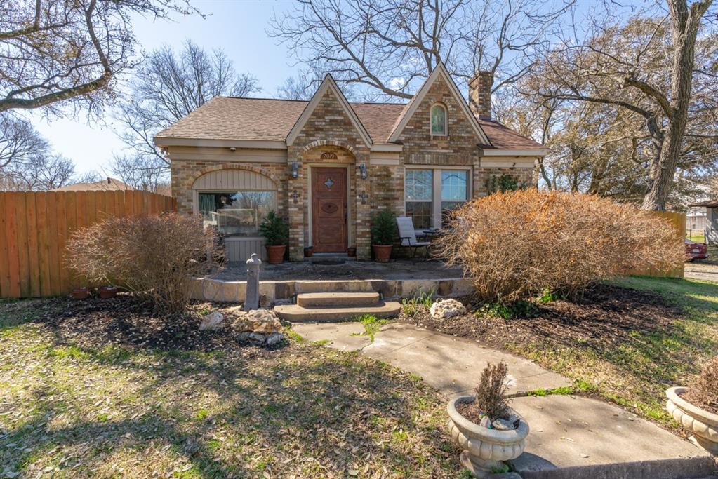 2019 Oneal St, Greenville, TX 75401