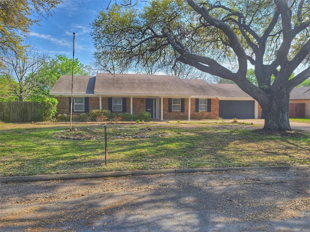 1028 E Evergreen St Mexia Tx 76667 Har Com