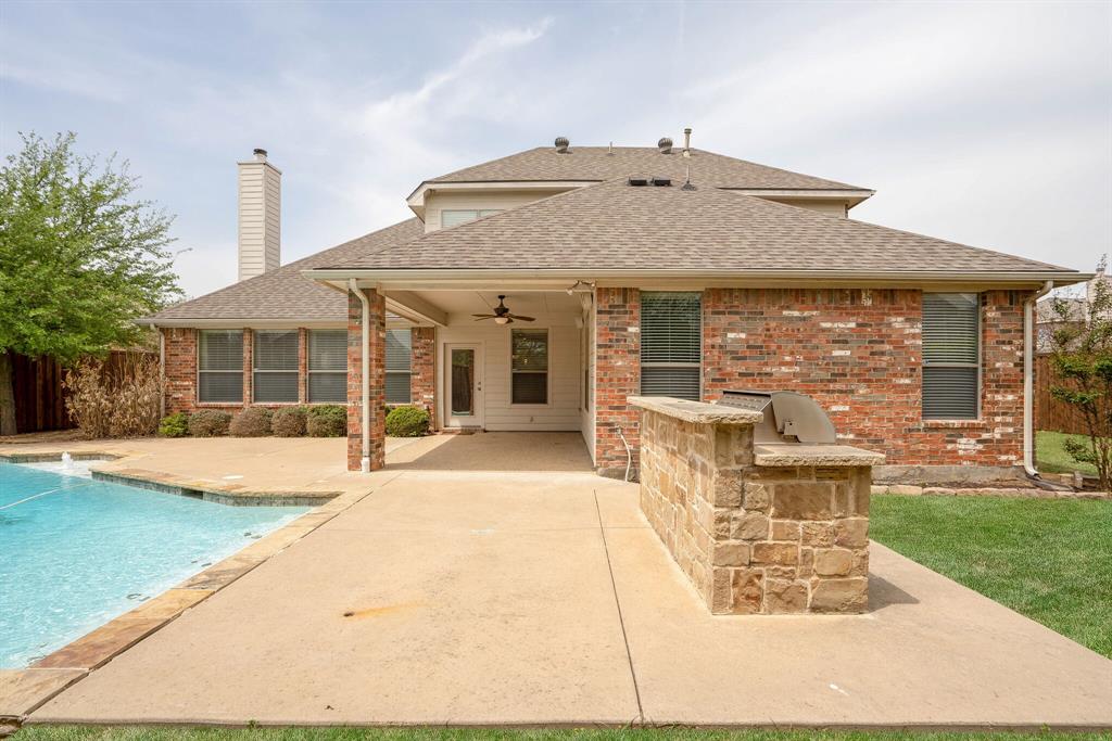 215 River Meadows Ln, Argyle, TX 76226