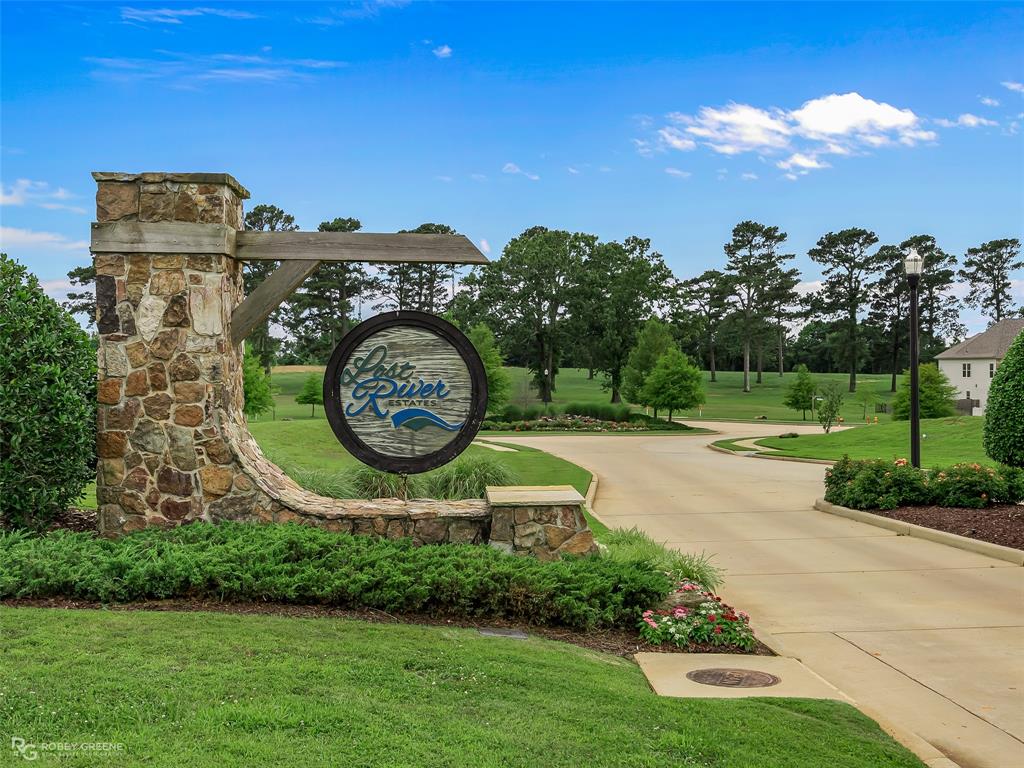 401 N Lost River Dr, Benton, LA 71006