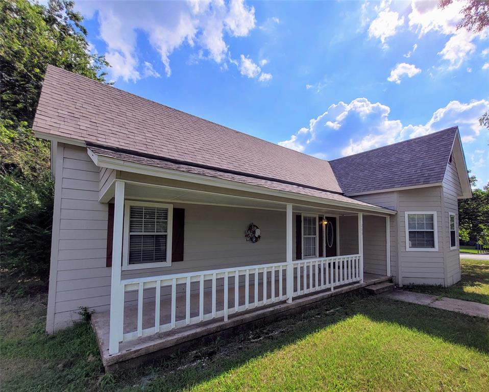 209 Lackey, Tom Bean, TX 75489