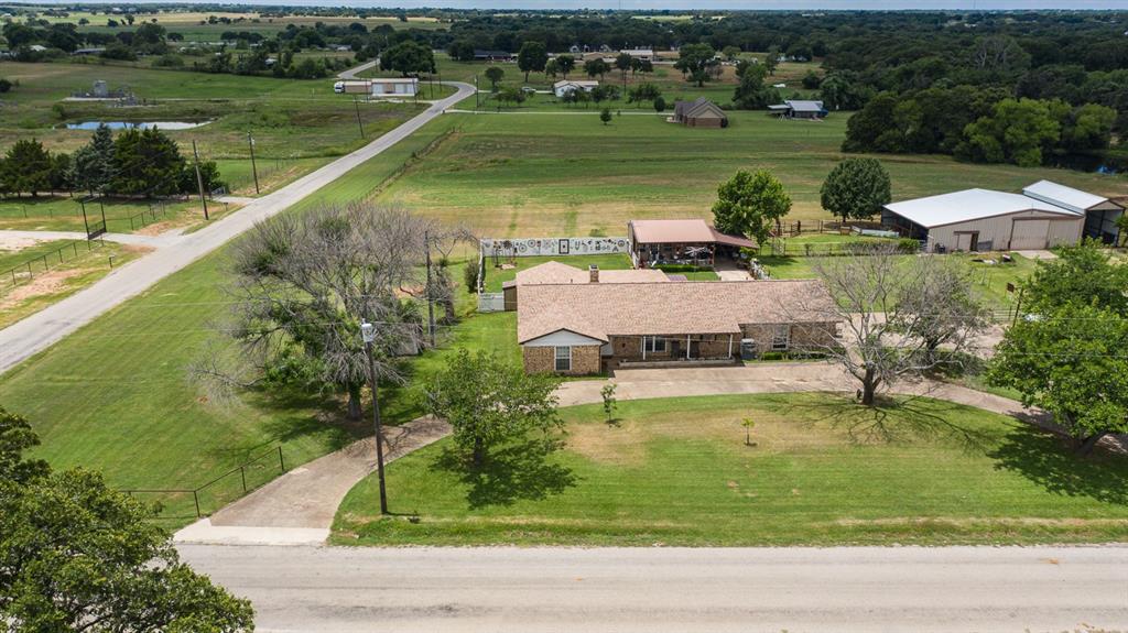 182 County Road 4679, Boyd, TX 76023