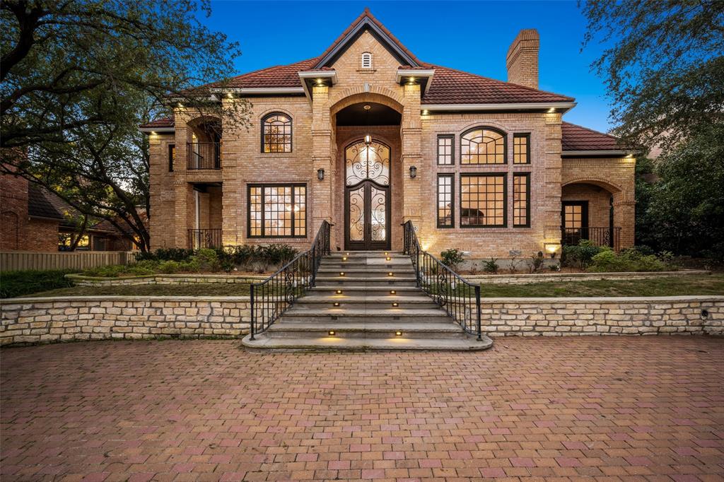 Luxury homes for sale in Irving, TX
