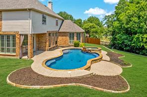 812 Wooded Trail
