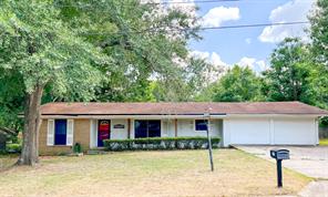511 Colonial Dr, Athens, TX 75751