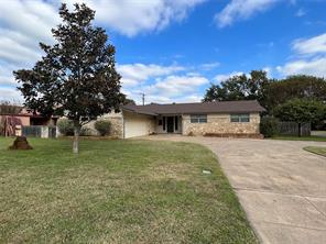 213 Yorkshire, Euless, TX, 76040