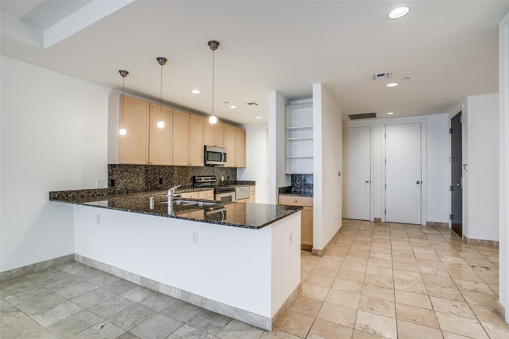 1505 Elm St Unit 404