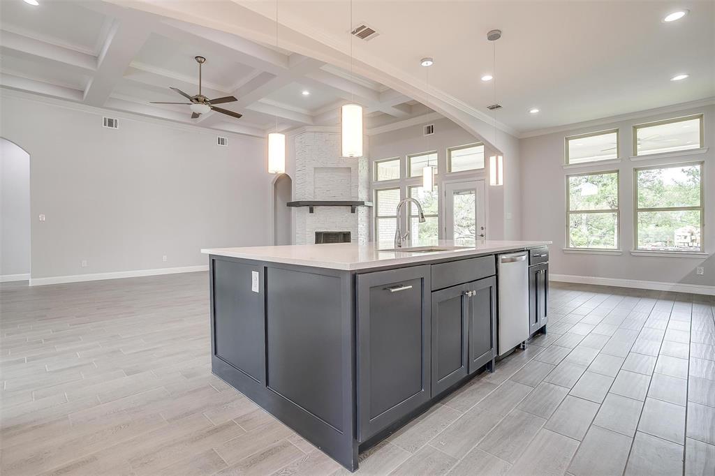 7029 Silver Creek Azle Rd, Azle, TX 76020