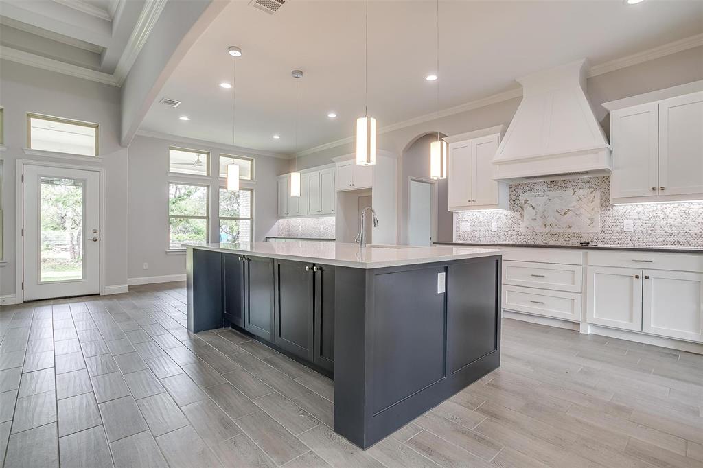 7029 Silver Creek Azle Rd, Azle, TX 76020