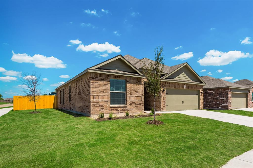 604 Harbor Oaks Dr  
