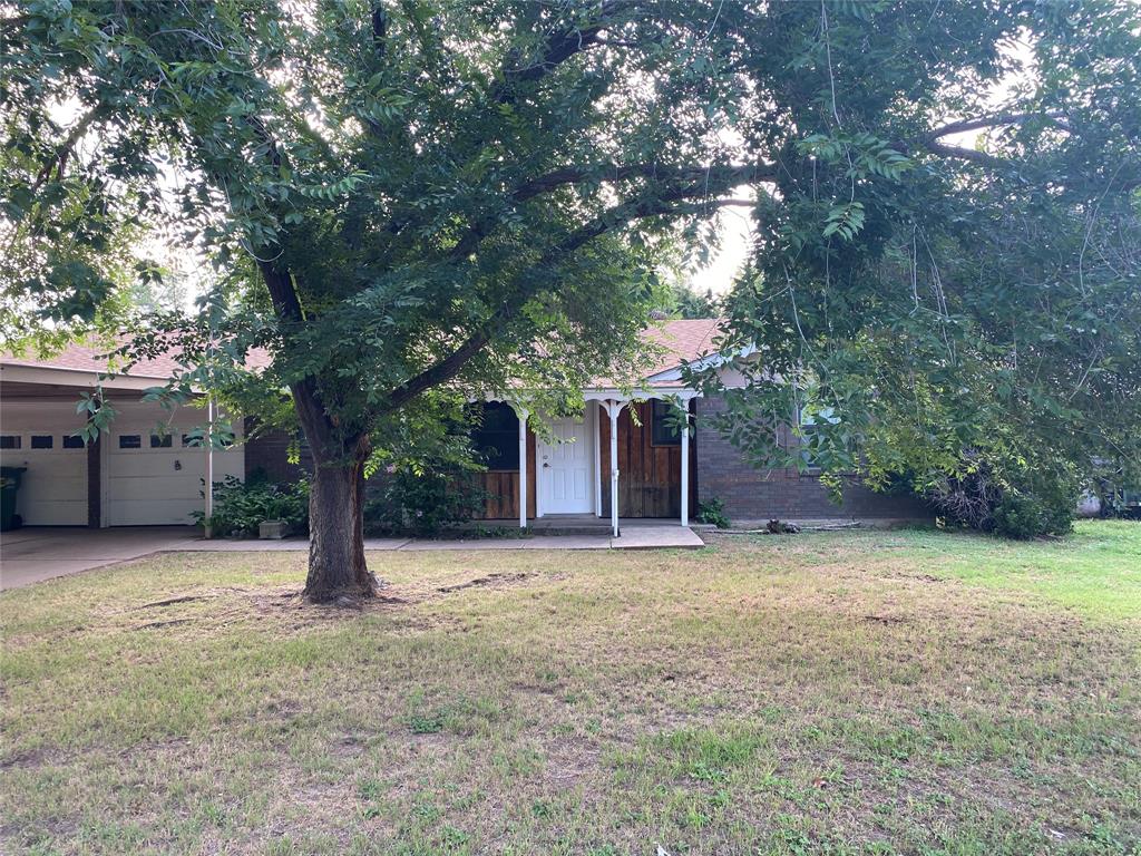 516 W 6th St  