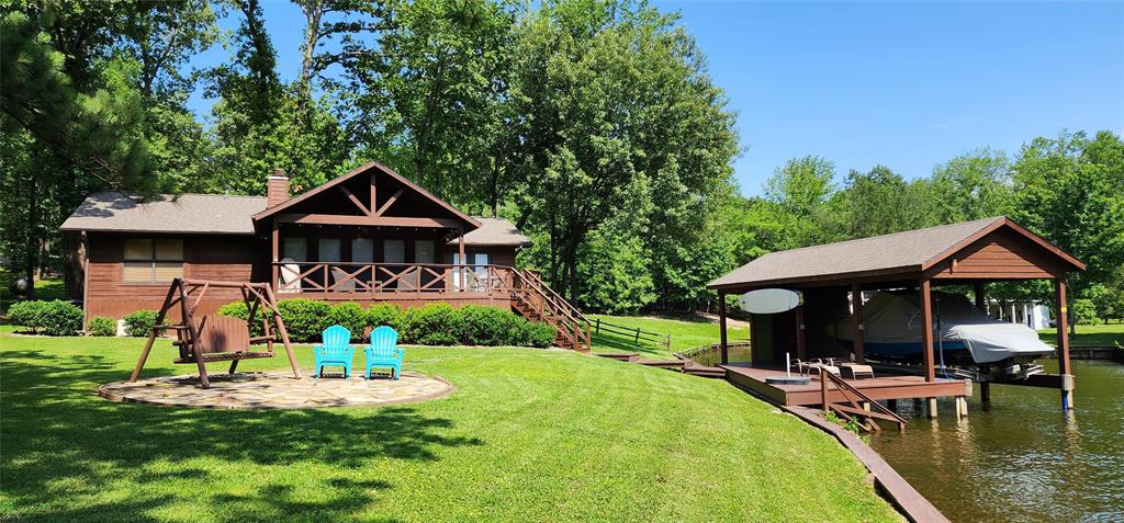 368 Charlya Dr