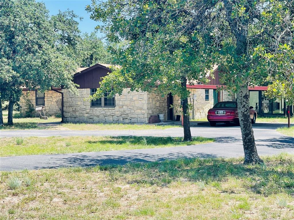 341 Windsor Ln