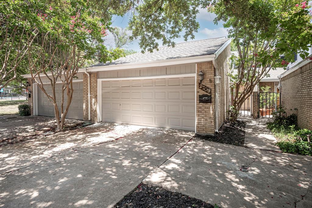 2709 Creek Wood Ct