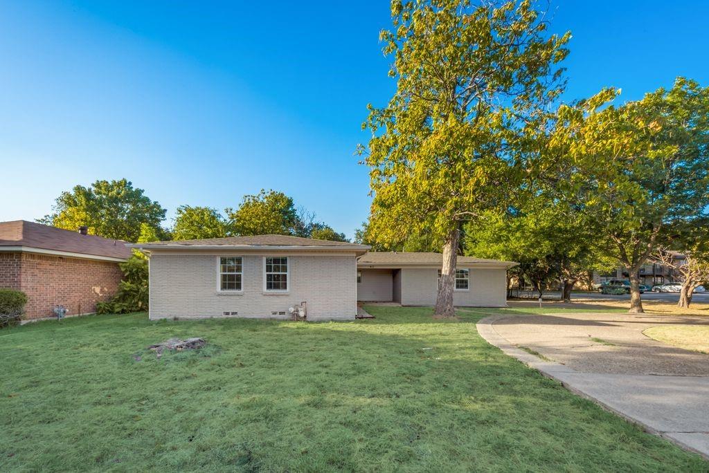 411 Longworth Blvd
