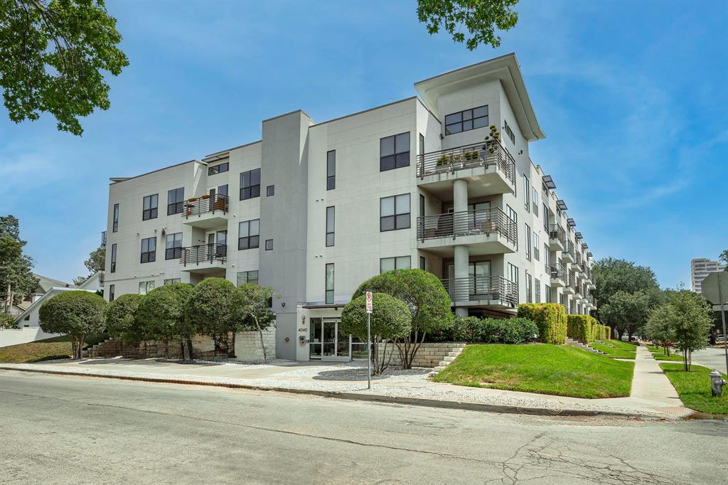 4040 N Hall St Unit 113