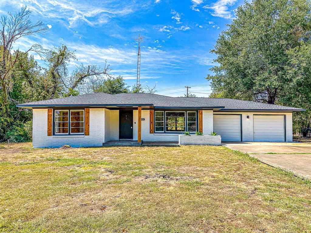 2922 College Cir  