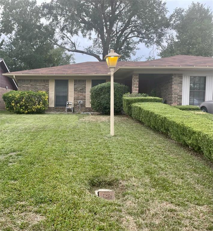3910 Chateau Dr  