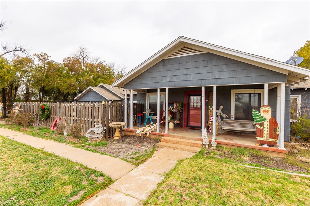 1411 W Main St
