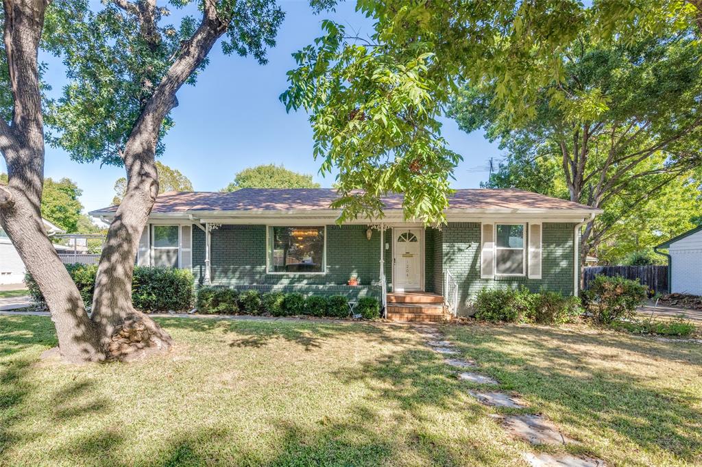1204 Spruce Dr