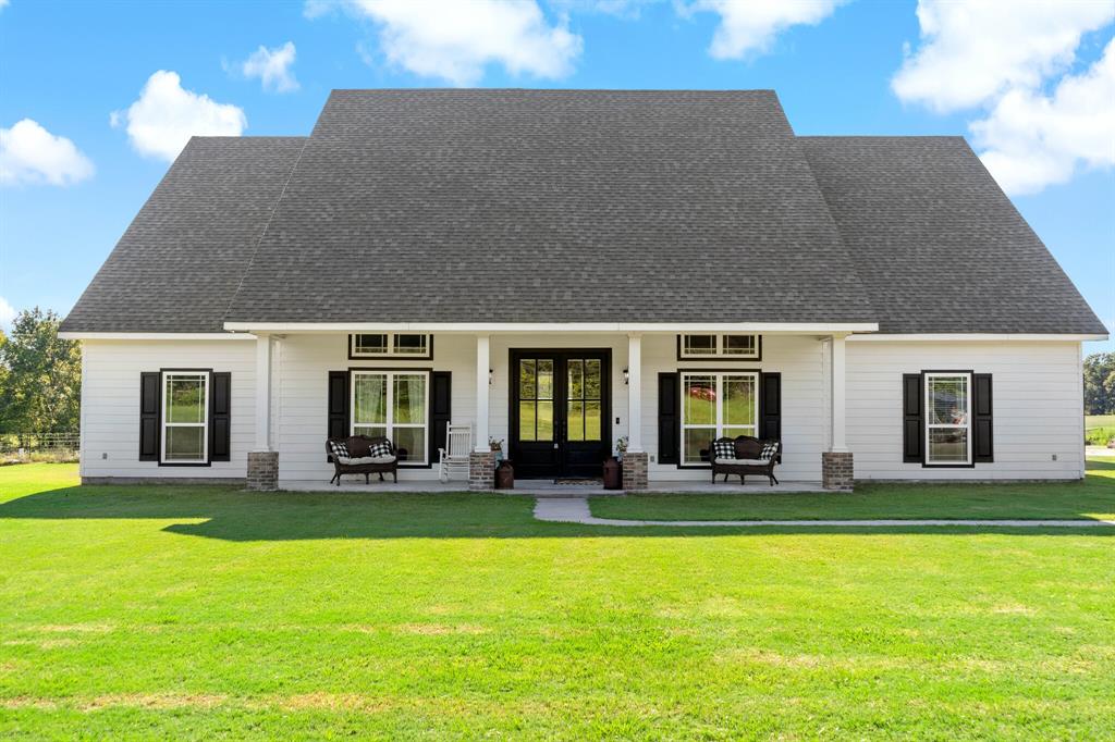 572 and 562 County Rd 1460