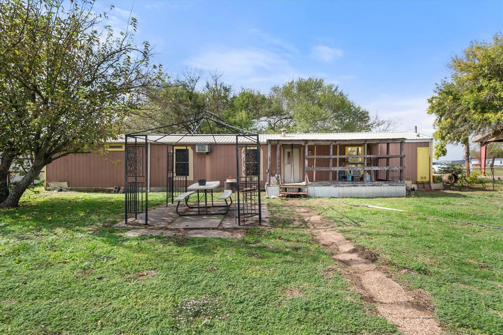 1307 County Rd 214