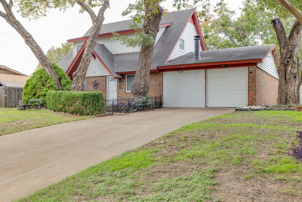 509 E Redbud Dr
