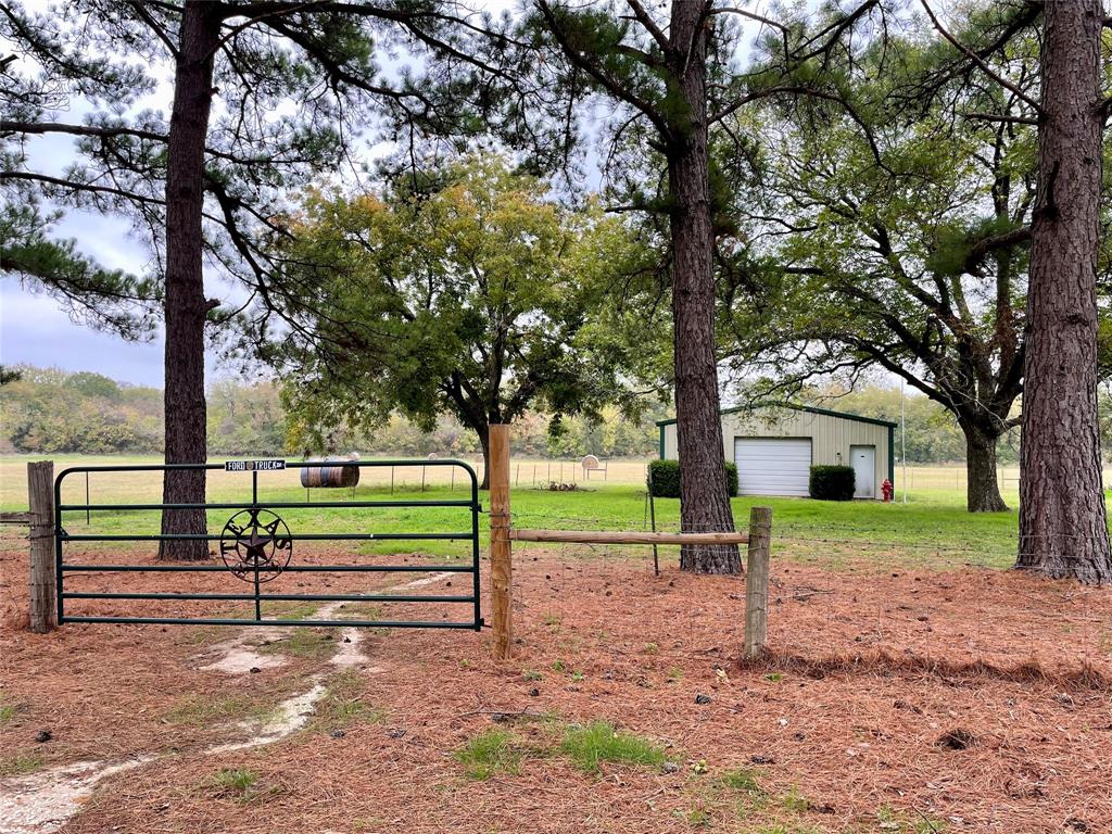 9236 Myrtlewood Dr