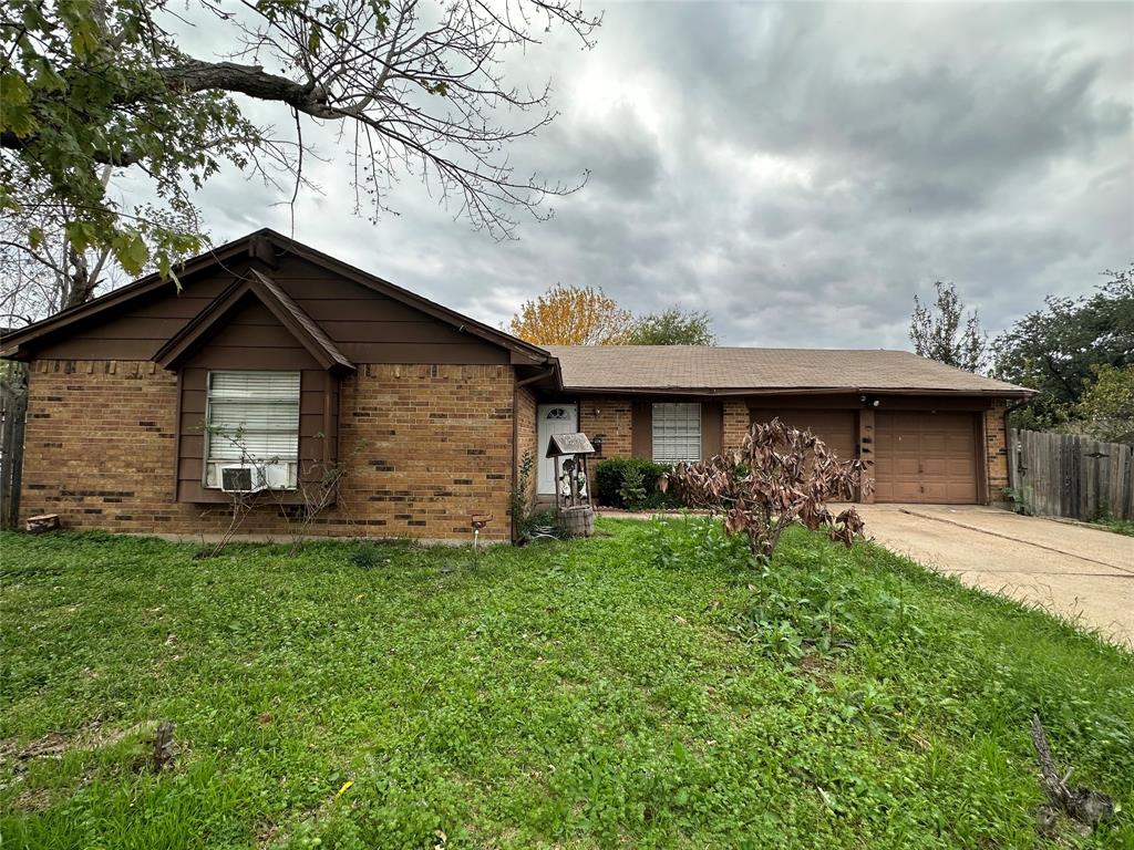 2716 Canary Pl  