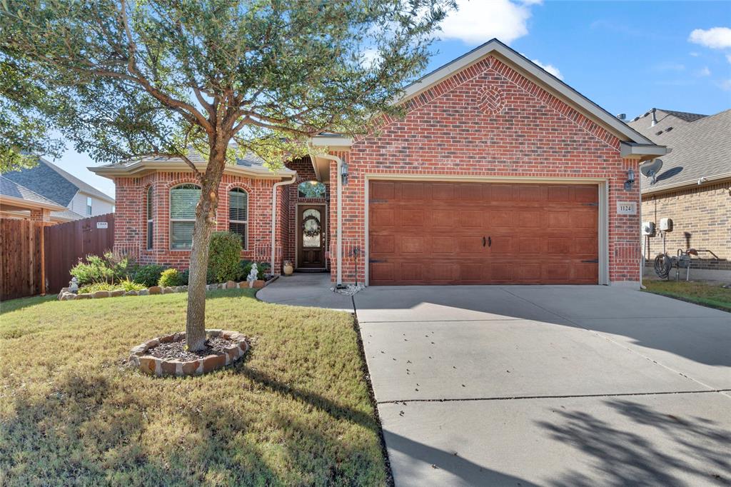 1124 Albany Dr