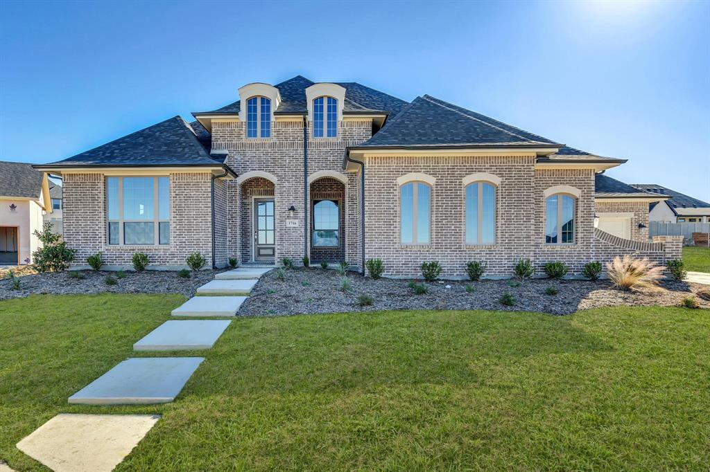 1716 Heirloom Cir