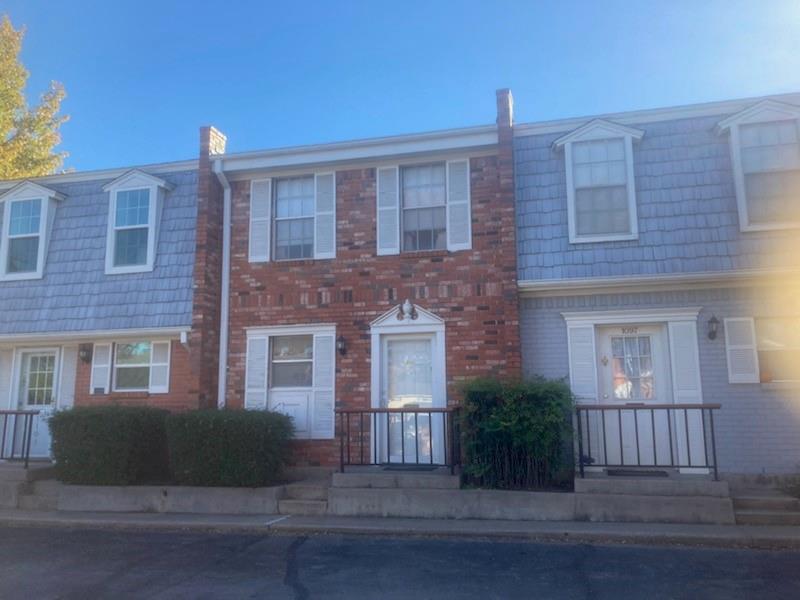 1099 Roaring Spgs Rd