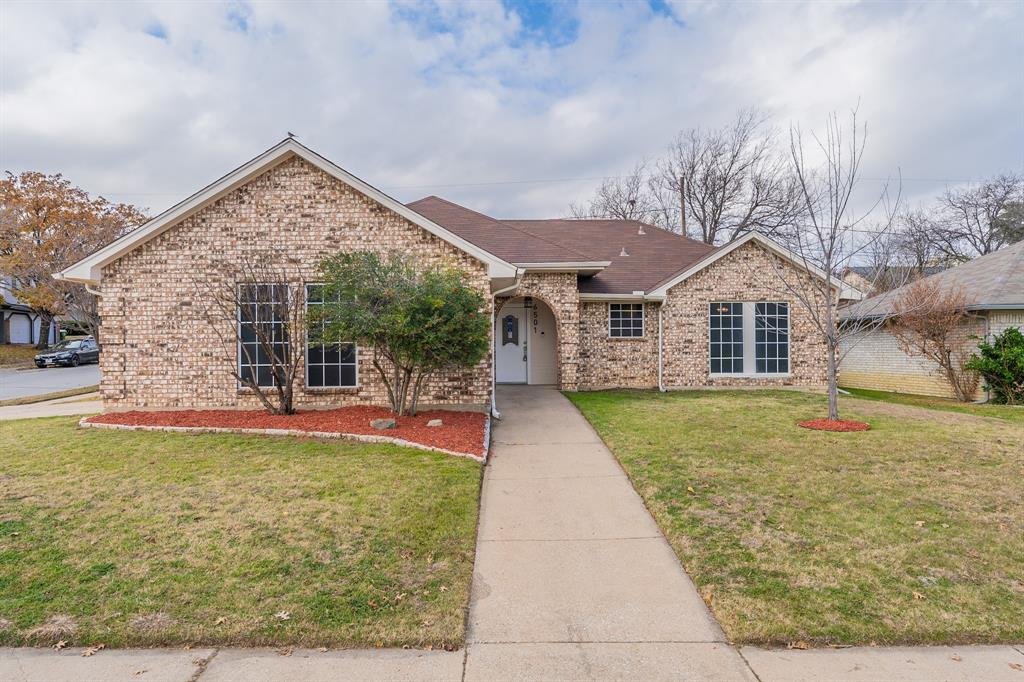 6501 Patsy Ln