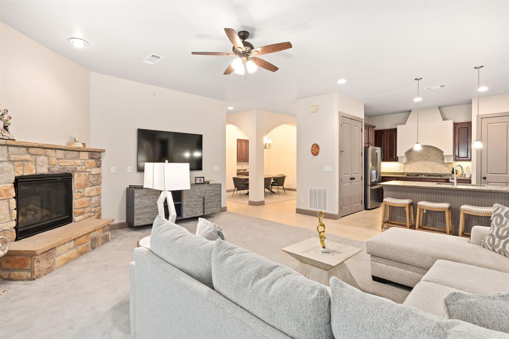 6631 Via Positano Unit 403