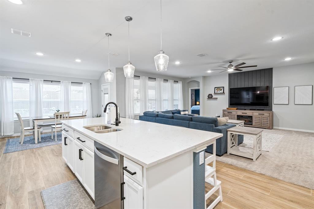 2808 Tobias Ln