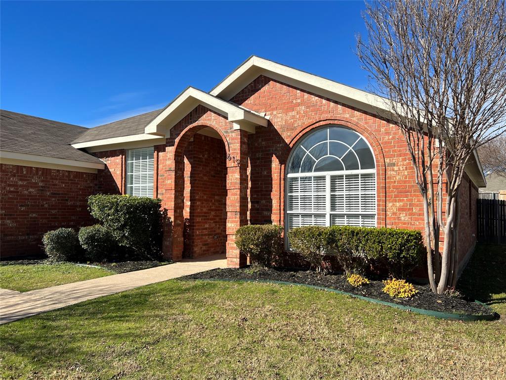 619 Manchester Dr  