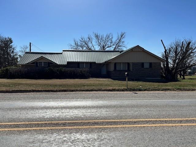 508 E Sammy Baugh Ave