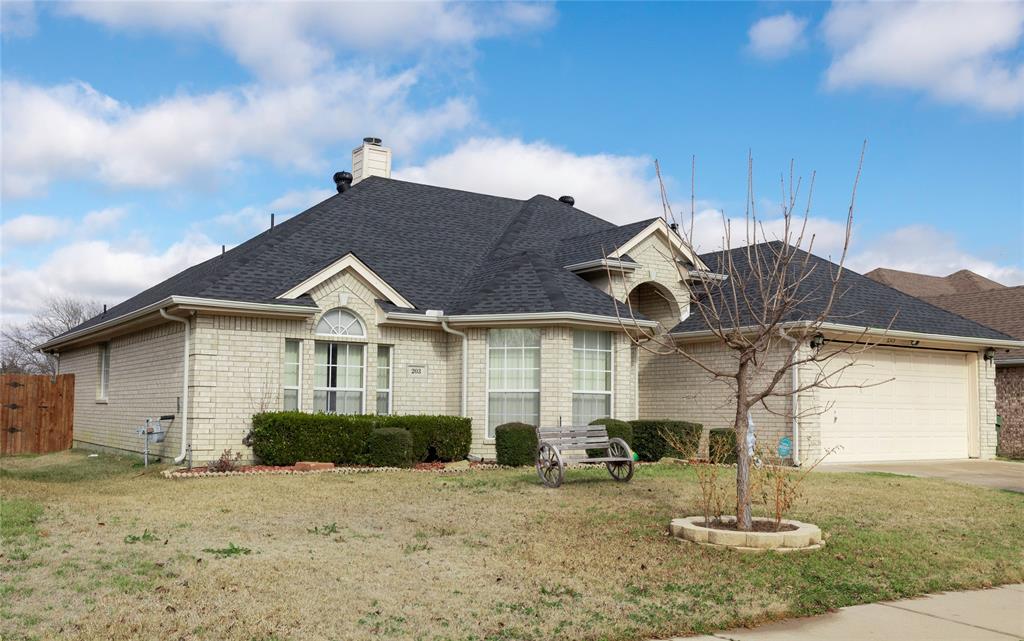 203 Settlers Gln Trl