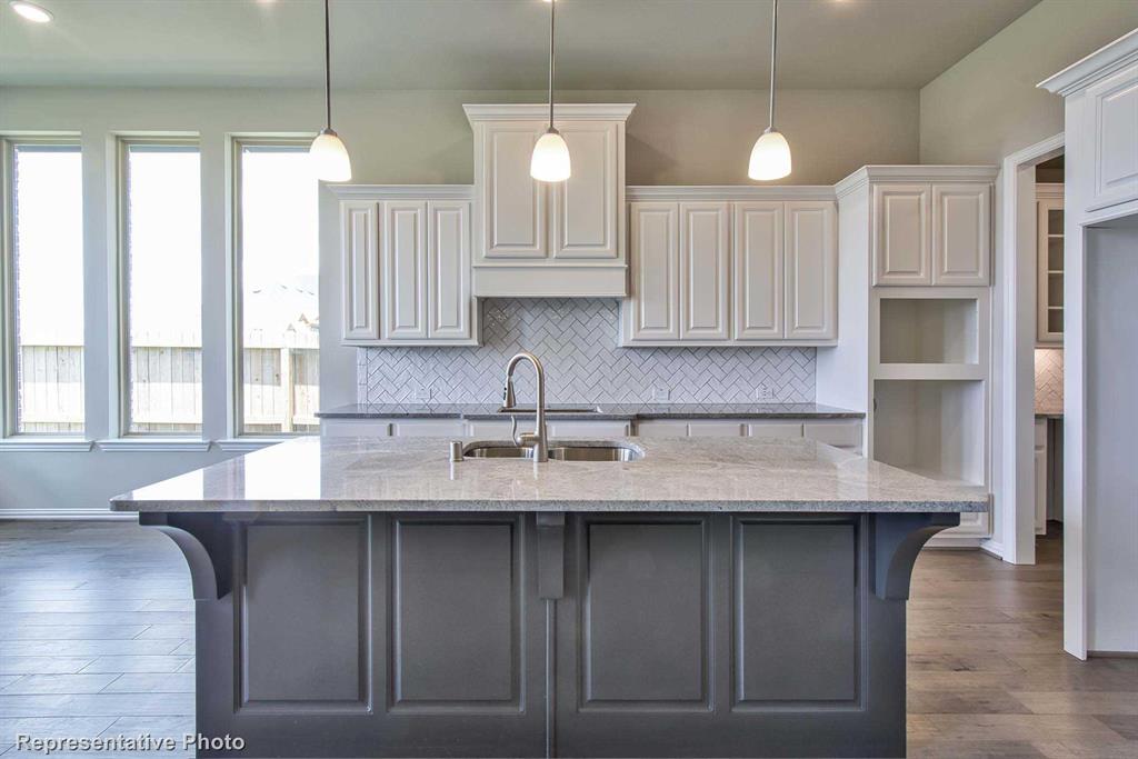 3161 Genevieve Ln