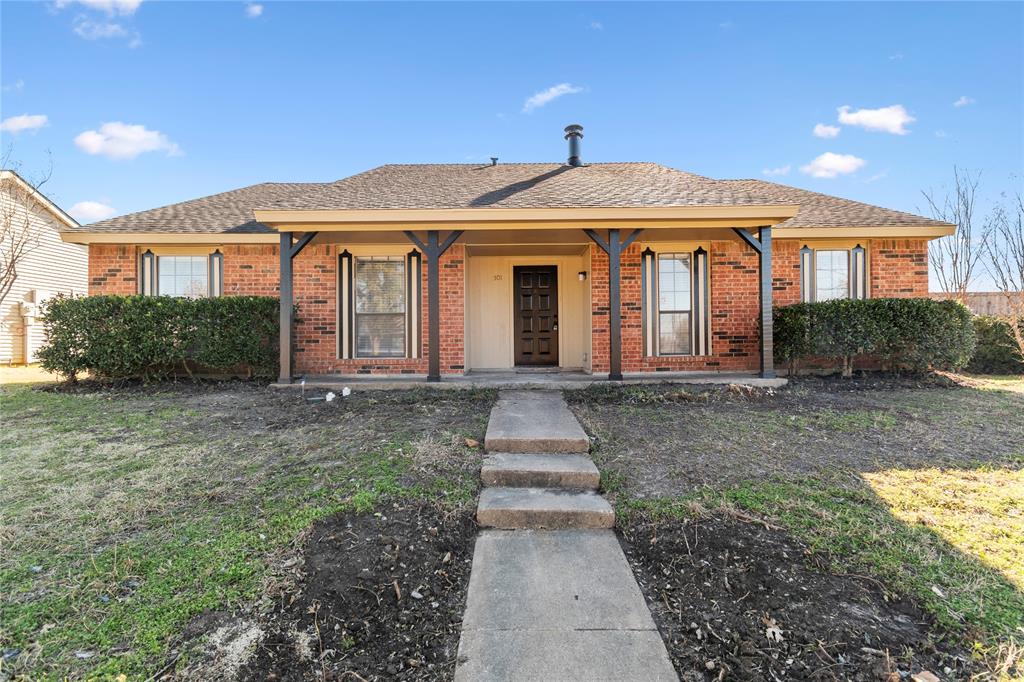 501 Redwood Dr