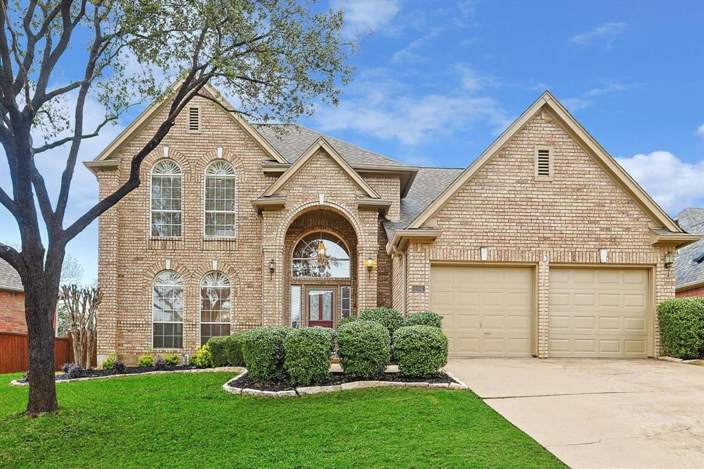 906 KINGWOOD CIR