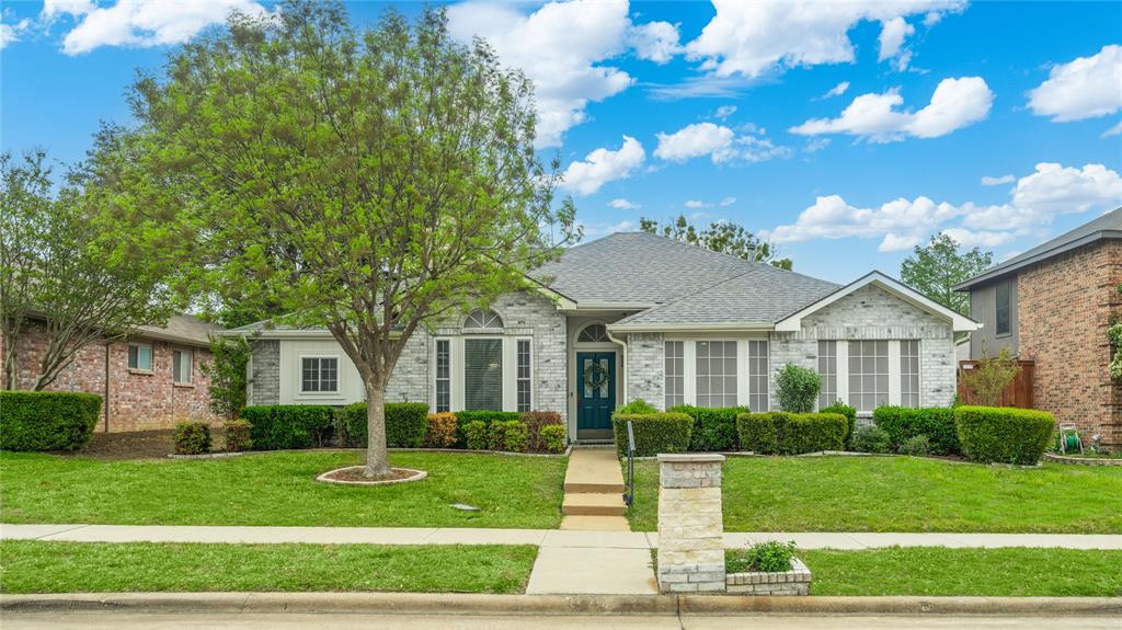 977 Little Den Dr