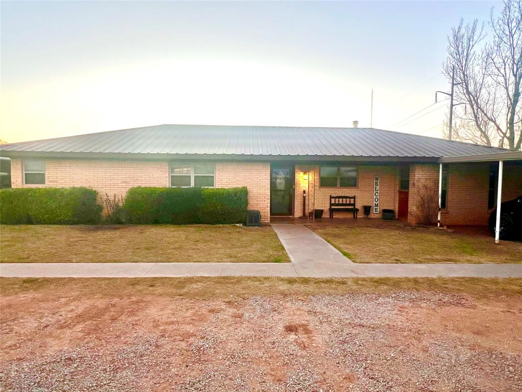 212 S Bryan Ave