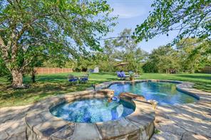 224 Holiday, Pilot Point, TX, 76258